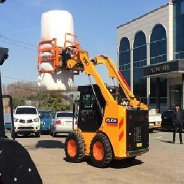 SKID-LOADER